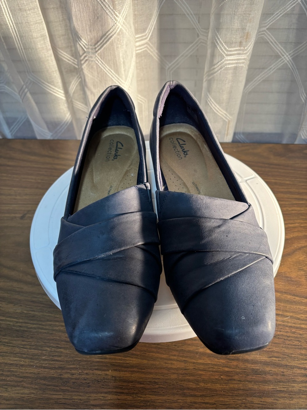 Clarks Tilmont Clara Size 11 Silver/Gray Crossband Square-Toe Flats